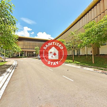 Capital O 90614 Cvia Ummul Hotel Padang Besar Exterior foto